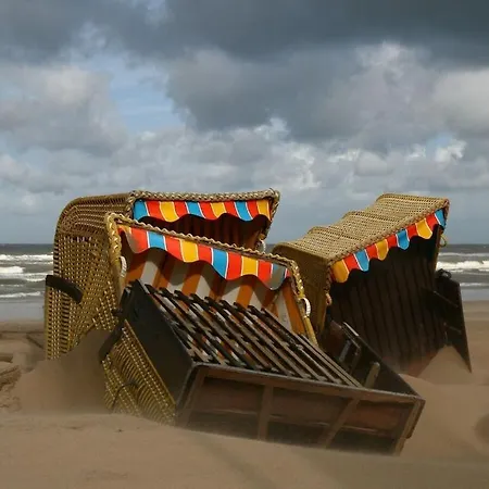 Aan Zee 海边的艾格蒙特