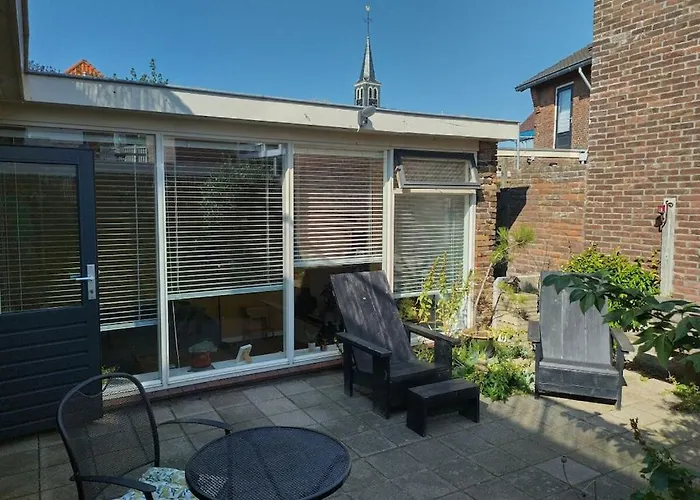 Aan Zee Дом отдыха *