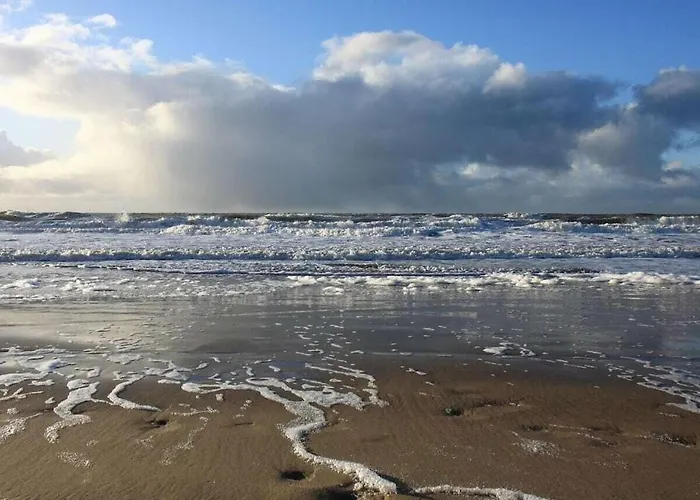 Aan Zee Дом отдыха